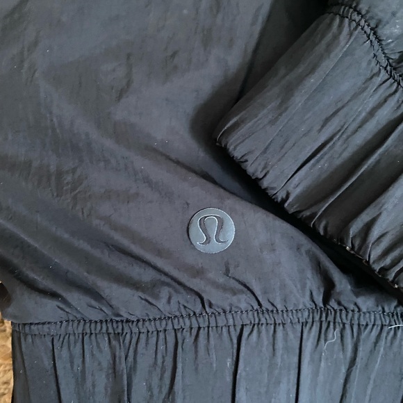 Lululemon Bombs Away Black/Olive Green pattern reversible Bomber Size 4 - Picture 7 of 9